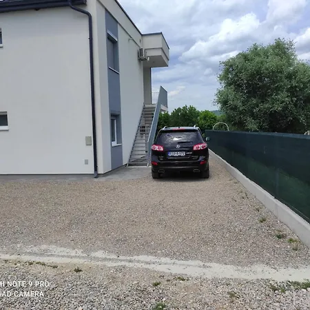 Didan-apartmani アパート Bihać